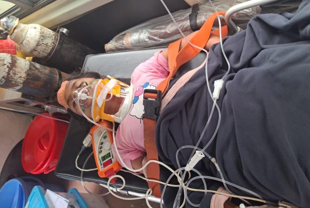 টেকনাফের নয়াপাড়ায় সড়ক দুর্ঘটনা: পিকআপের চাপায় গুরুতর আহত ৯ বছরের শিশুকন্যা, চালক পলাতক