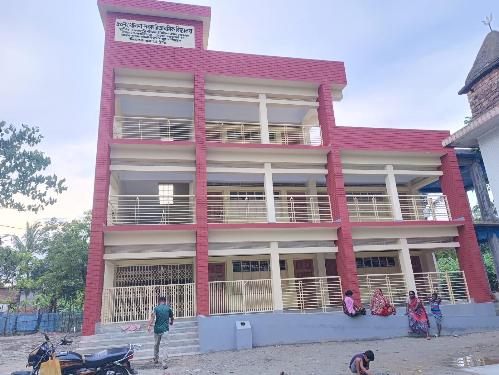 প্রাথমিক বিদ্যালয় ভবন নির্মাণে কালীগঞ্জে এলজিইডির সাফল্য, দুর্নীতিতে ভরা মাধ্যমিক প্রকৌশলী বিভাগ