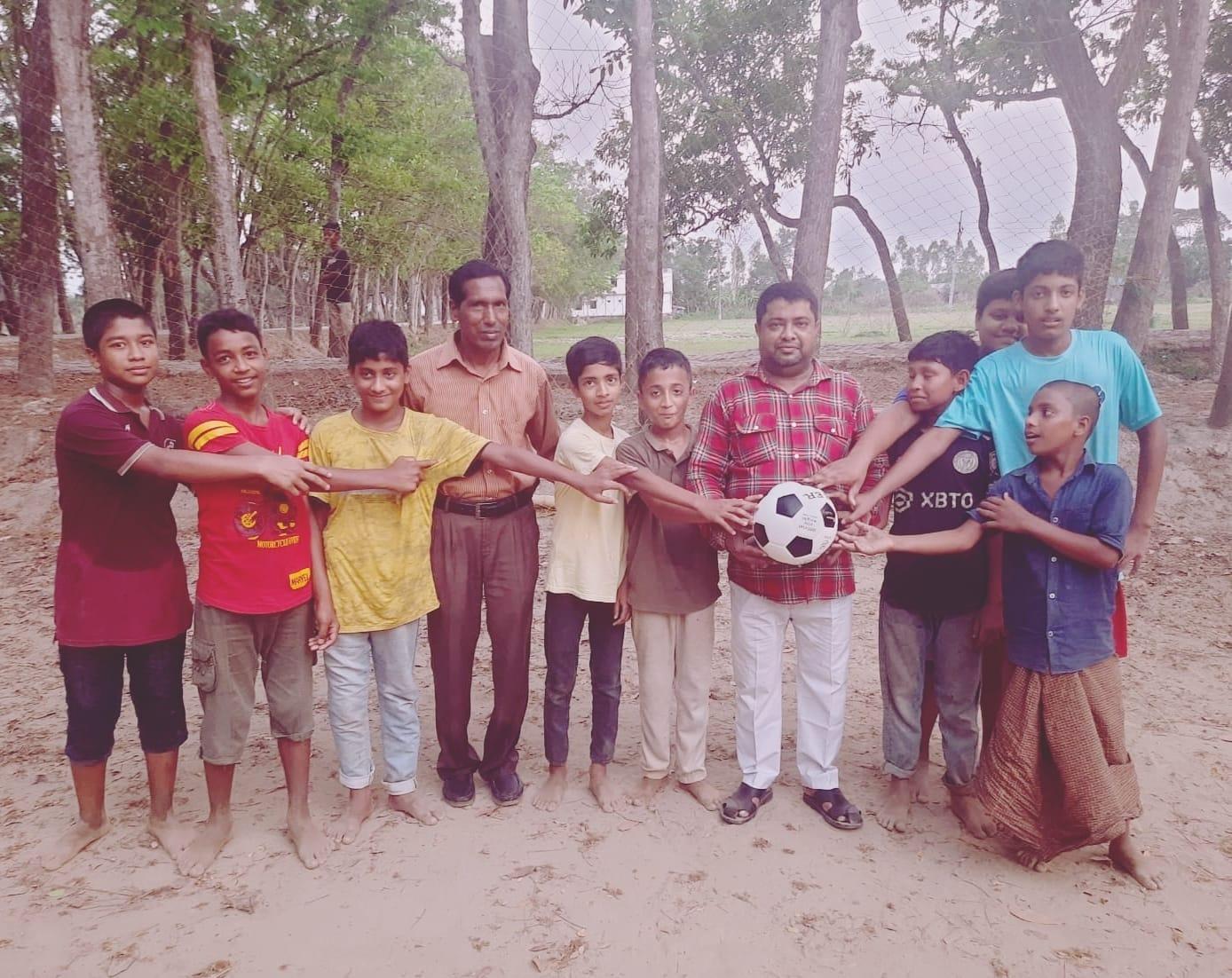 সংযুক্ত ছবি