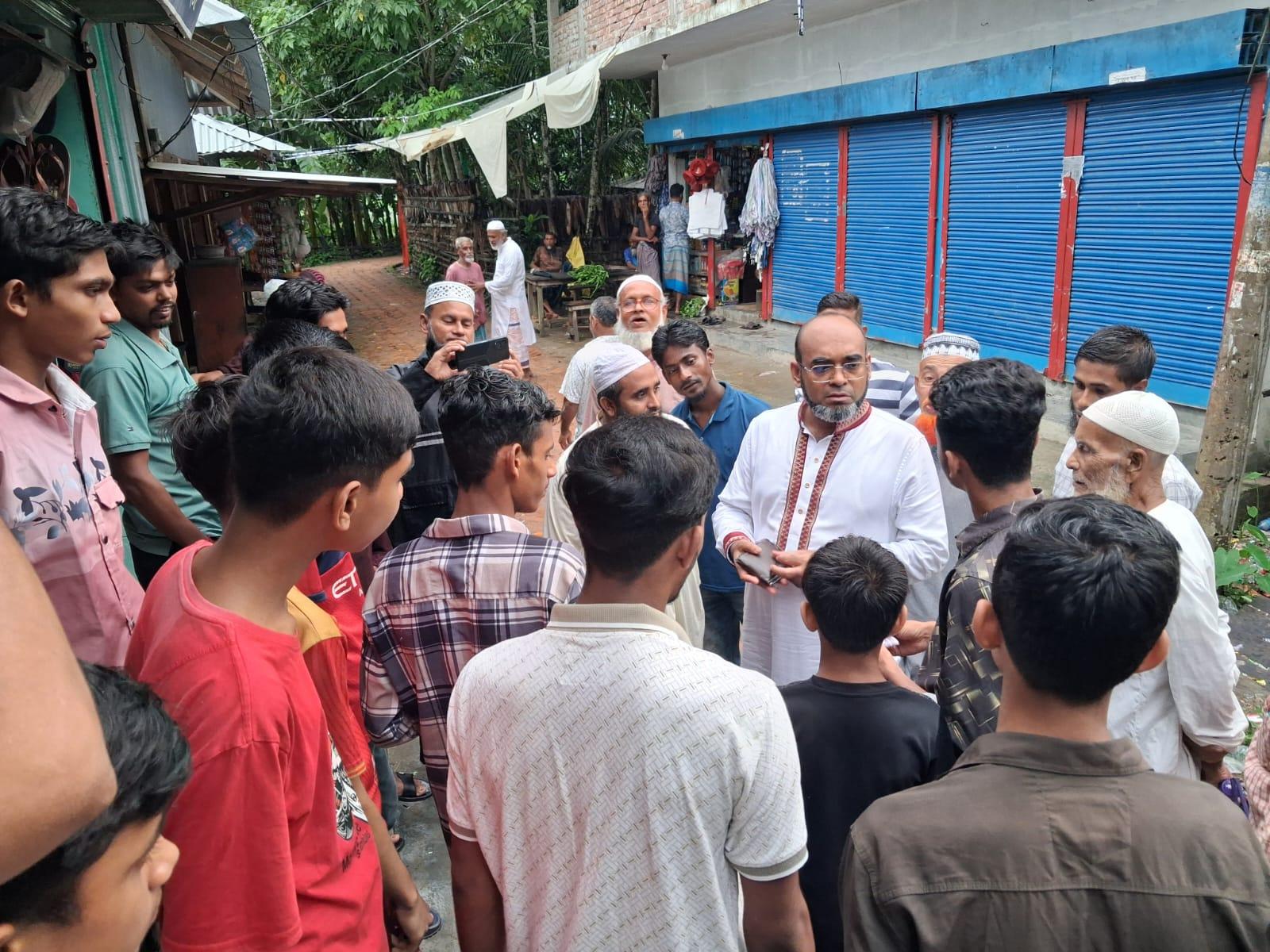 কলাখালি ইউনিয়নের রাজারকাঠী বাজারে চেয়ারম্যান পদপ্রার্থী মাসুম সরদারের ব্যাপক গণসংযোগ ও চা-চক্রে মতবিনিময়