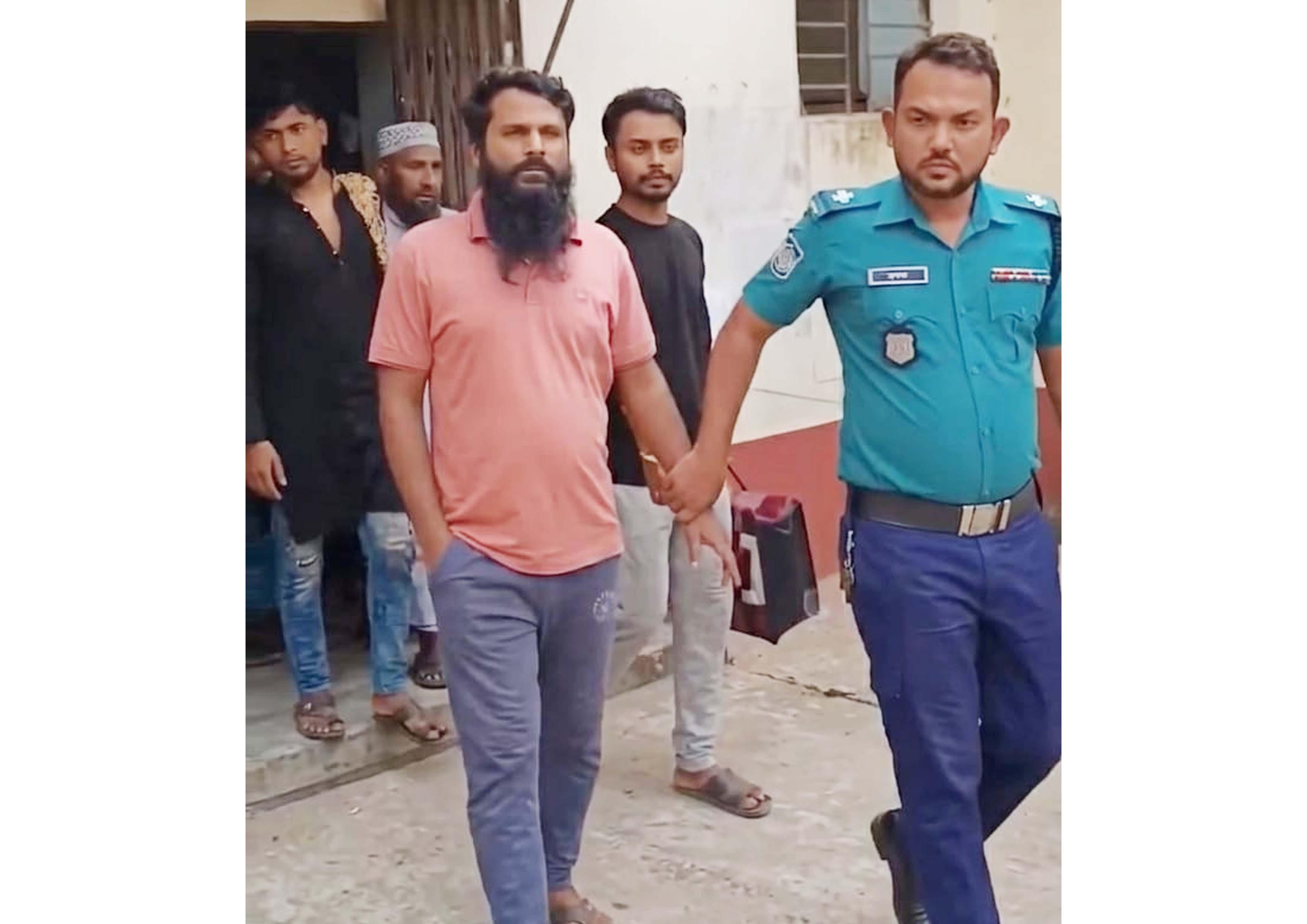 সাংবাদিক খুনের আস্ফালন: কার ছত্রছায়ায় অভয় পাচ্ছে খুনি মিজান?