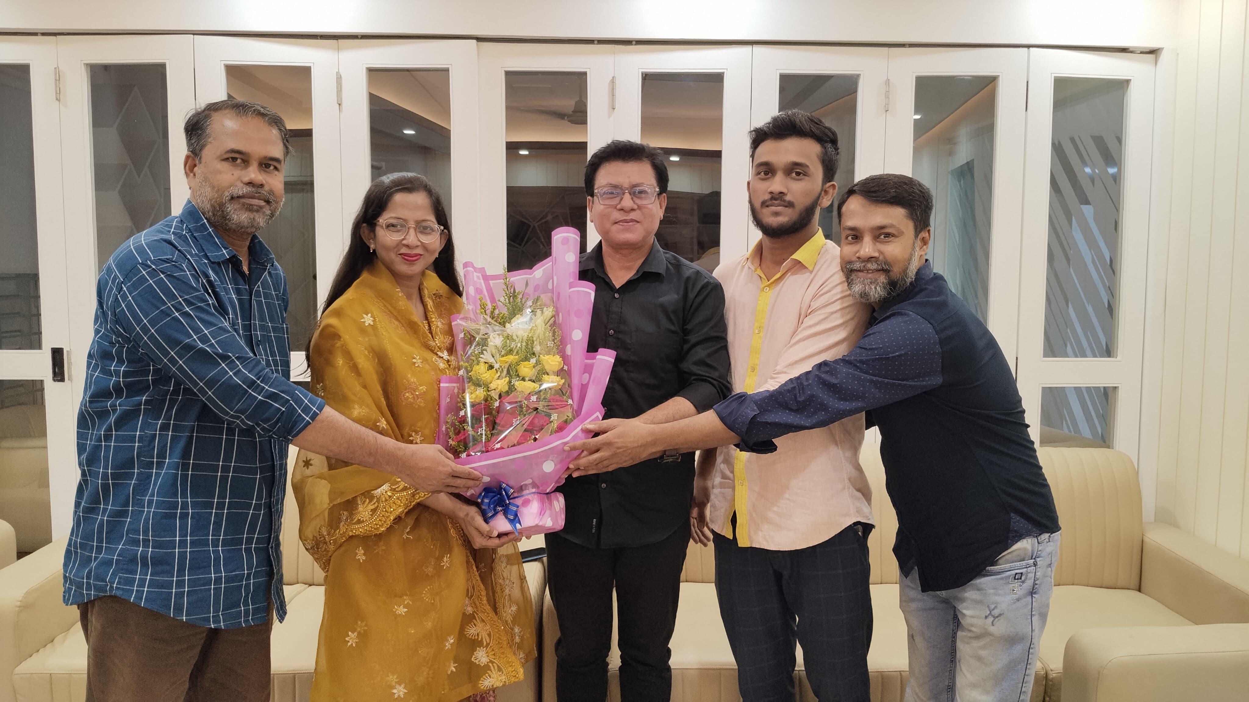 নারায়ণগঞ্জ প্রেসক্লাবের সহ সভাপতি’র সাথে শাহানাজ জামানের সৌজন্য সাক্ষাৎ