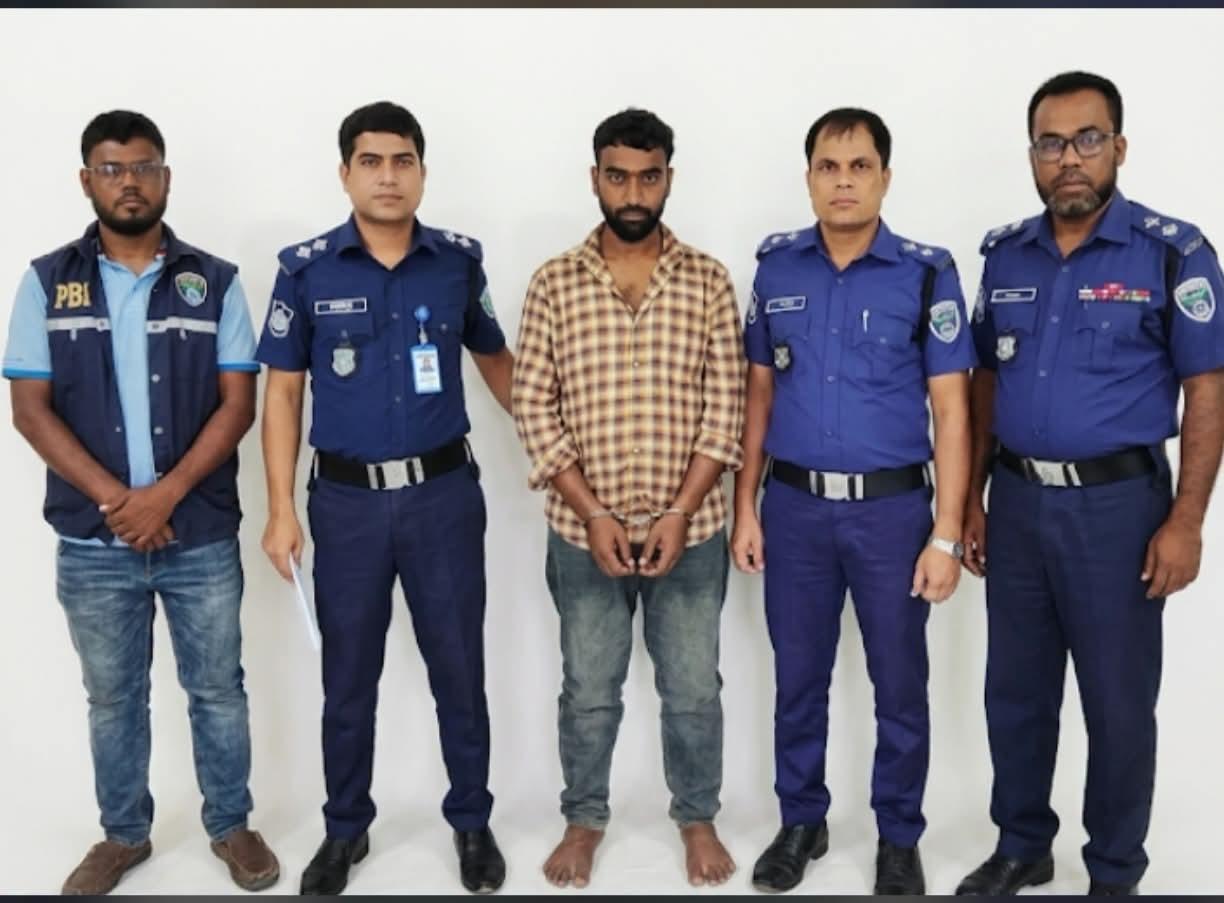 জামালপুরে অটোরিকশার লোভে চালককে হত্যা: ১২ ঘণ্টার মধ্যেই মূল অভিযুক্তসহ গ্রেফতার ৬, উদ্ধার আলামত