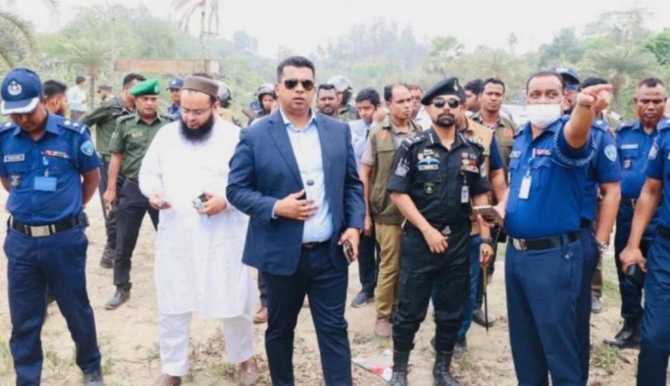 প্রাণহানি ছাড়াই চট্টগ্রামের জঙ্গল সলিমপুর নিয়ন্ত্রণ করলেন চট্টগ্রাম ডিসি মোহাম্মদ জাহিদুল ইসলাম