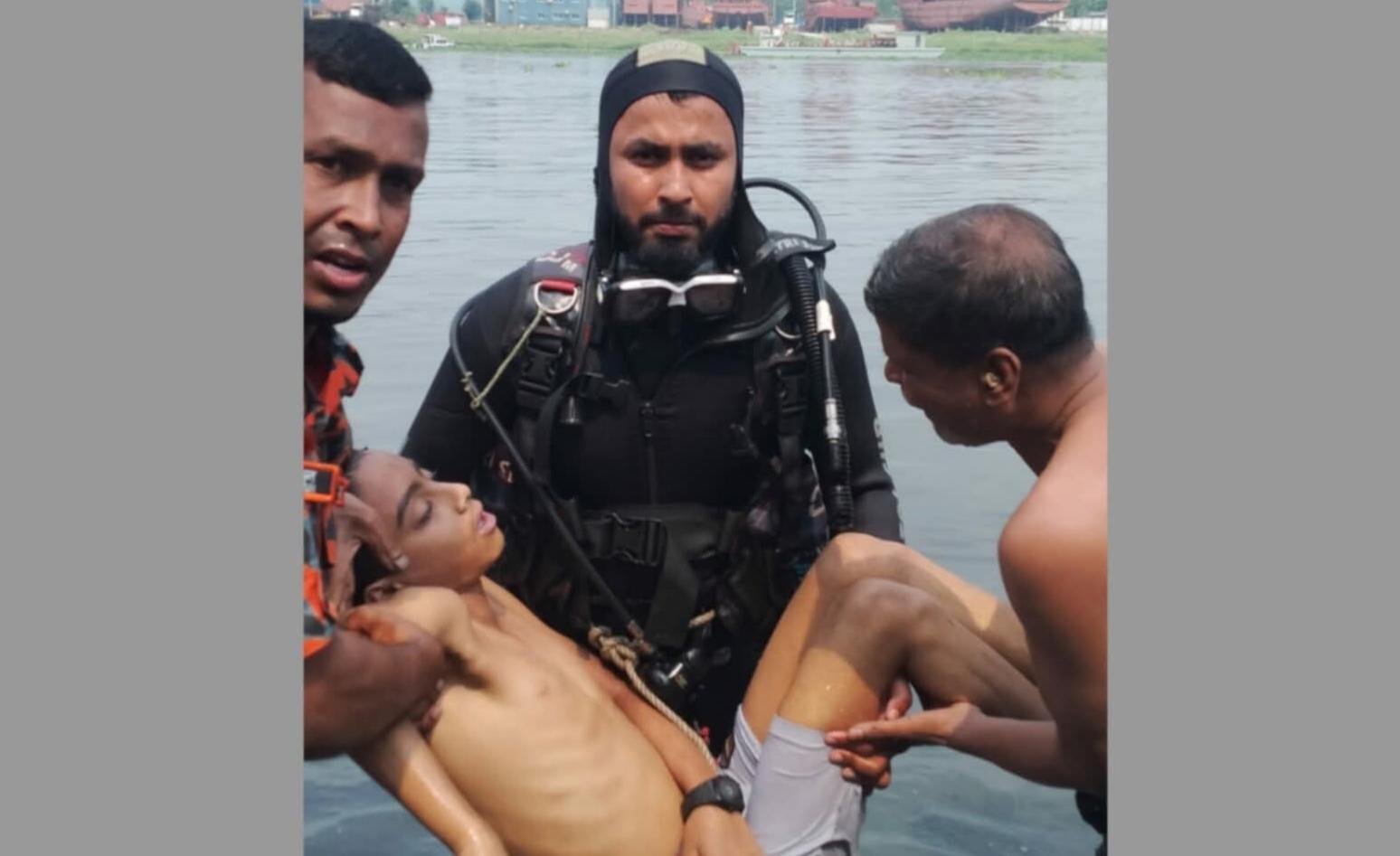 শীতলক্ষ্যায় গোসলে নেমে ১০ বছরের শিশুর মর্মান্তিক মৃত্যু